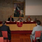 EL delegado de la Junta, Eduardo Fernández, Luis Aznar y el diputado Francisco Castañón
