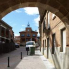 Al fondo, el Ayuntamiento de Valderas, que se ve salpicado por una polémica con el sindicato CC.OO.