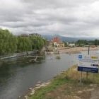 Este es el estado que presentaban este fin de semana las obras en el río Cúa a su paso por Cacabelos