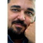 Carlos Aganzo.