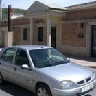 Portada de la sede municipal del Ayuntamiento de Las Omañas.