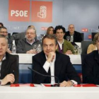 José Blanco, Zapatero y Manuel Chaves, al inicio de la reunión del comité federal.