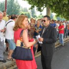 La abogada Carmen Robles y Santos, junto los compañeros que acudieron a arroparlo.