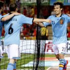 Juan Mata, Andrés Iniesta y David Silva celebran el gol del manchego logrado en La Cartuja ante la China de Camacho.