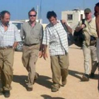 José Cendón y Colin Freeman, a su llegada a Bosasso tras ser liberados
