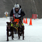 El musher leonés en pleno esfuerzo con sus perros en la primera prueba donde participó en el Mundial de Canadá. DL