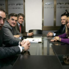 Ovidio Sánchez y Carrasco, frente a frente en la reunión.