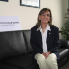 Ana María Vega, en el despacho de la sexta planta edificio central del Campus de Ponferrada.