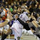 El central argentino Sebas Simonet, durante el encuentro ante Cuenca. MARCIANO PÉREZ