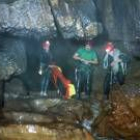 La espeleología es una de las actividades que se realizan en el interior de las Cuevas