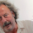 El escritor leonés Julio Llamazares, que en abril publicará su próxima y esperada novela.