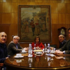 Toxo, Álvarez, Rosell y Garamendi, en una reunón con Fátima Báñez, en diciembre pasado.