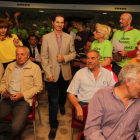 Miembros de la plataforma Ponfesil se dejaron sentir en la reunión de Carracedelo convocada por la Confederación.