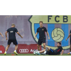 Los jugadores del Barça en el entrenamiento realizado en la Ciudad Deportiva Joan Gamper. A. GARCÍA
