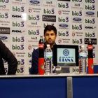 Saúl, junto al consejero delegado y al médico del club, anunciaba emocionado su decisión.