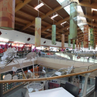 El interior del centro comercial El Rosal, en Ponferrada.