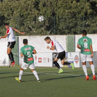 El equipo leonés no acaba de encontrar su sitio en el campo, siendo lo mejor la prueba realizada por el técnico al colocar dos laterales en cada bada de forma simultánea. LA GACETA