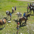 Varios participantes en una de las rutas de ayer.