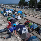 Campamento improvisado para migrantes y refugiados un una estación de tren en la frontera entre Grecia y Macedonia.