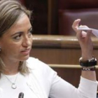 La ministra de Defensa, Carme Chacón, durante su intervención ayer en la sesión de control al Gobier