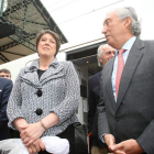 Suárez-Quiñones, Violeta Bulc y Gómez-Pomar, ayer en la estación de Valladolid.