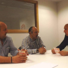 Diez, reunido ayer con representantes de taxistas