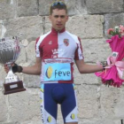 El ciclista del Feve Bembibre, Roberto Méndez.