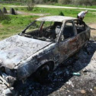 Coche incenciado el pasado mes de abril en Ponferrada.