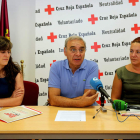 Los responsables de Cruz Roja, ayer en rueda de prensa.