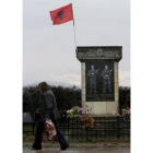 Uno de los mausoleos que homenajean a la UCK (guerrilla  kosovar)