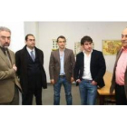 Alberto Villena, Benjamín Arias, los hermanos Fuentes representando a la bodega Río Negro y Enrique
