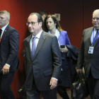 Hollande llega a la cumbre en la que trataron de convencer a Valonia de los beneficios del Ceta. O. H.