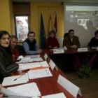 Imagen de parte de los asistentes a la reunión de ayer en Cacabelos