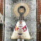 La Virgen del Pilar con el manto de la Falange. EPC
