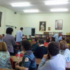 Los padres y madres de los alumnos, así como la dirección, se reunieron el viernes.