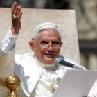 Benedicto XVI ayer durante su primera Audiencia General en el Vaticano