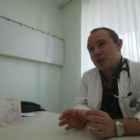 Andrés García Palomo, en la nueva consulta de Oncología del Hospital de León