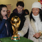 La Copa del Mundo durante su estancia en León.