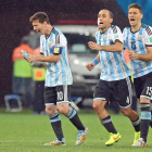 Messi, Zabaleta y De Michelis tras pasar su selección