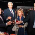 Emilio Gutiérrez, Luis del Olmo, Isabel Carrasco y Guillermo García brindan por el éxito da la feria tras el pregón.