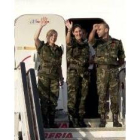 Algunos de los soldados que partieron ayer hacia Bosnia