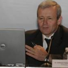 Enrique Perelló Scherdell, durante la conferencia que ofreció en León
