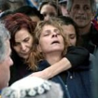 Imagen de una de las familiares de los israelíes asesinados en Beit Shean durante sus funerales