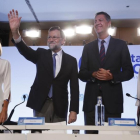 Mariano Rajoy, con María Dolores de Cospedal, Xavier García Albiol y Andrea Levy, en la junta directiva del PPC, este viernes.