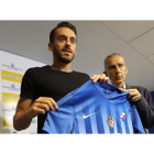 Iago Díaz trabajó con el preparador físico antes del partido del pasado domingo ante el Coruxo FC en O Vao. FROC