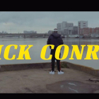 Captura del polémico videoclip del rapero francés Nick Conrad.