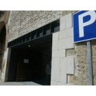 El aparcamiento cuenta con dos plantas y 255 plazas