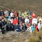 Los montañeros después de coronar al Pico Gistredo