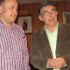 El concejal de Desarrollo, Gerardo Álvarez, con el alcalde, Jesús Esteban, tras la rueda de prensa e