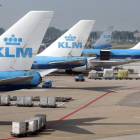 Aviones de KLM en el aeropuerto de Schipol.